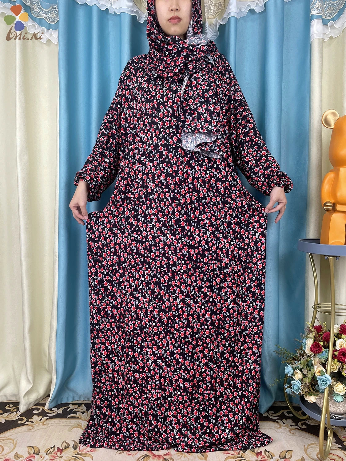 African Muslim Women's Hooded Abaya – Cotton Kaftan with Hijab & Floral Print Robe for Prayer and Everyday Wear
